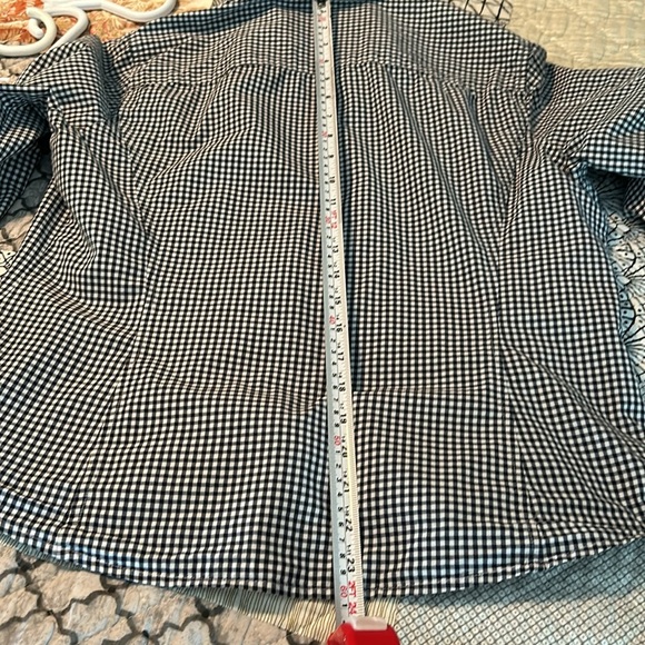 Womens Cotton navy Gingham Shirt. Jones New York. Tags say Lg. but fits like Med - Picture 11 of 12